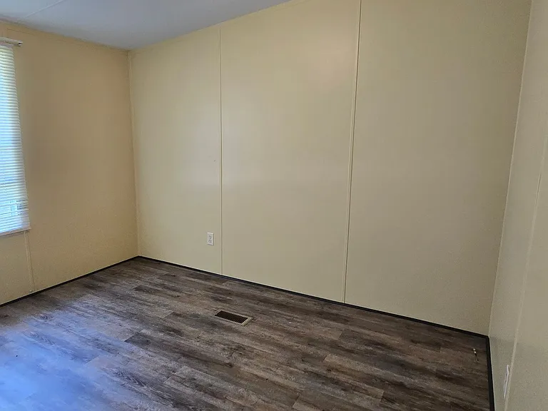 118 Kennedy Ave — Photo 10