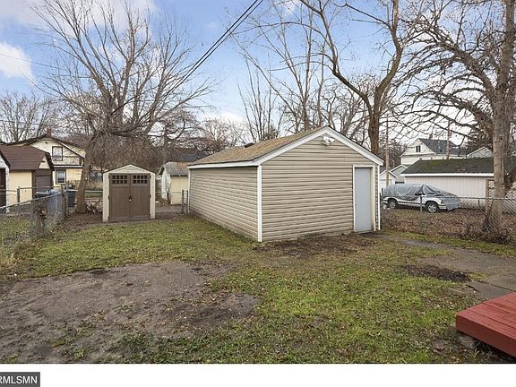 4th image of 2724 James Ave N