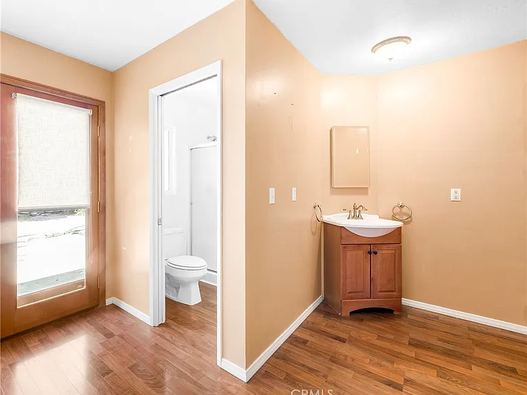 1231 E Mayfair Ave — Photo 32