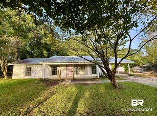 46113 Sunset Dr, Bay Minette, AL 36507