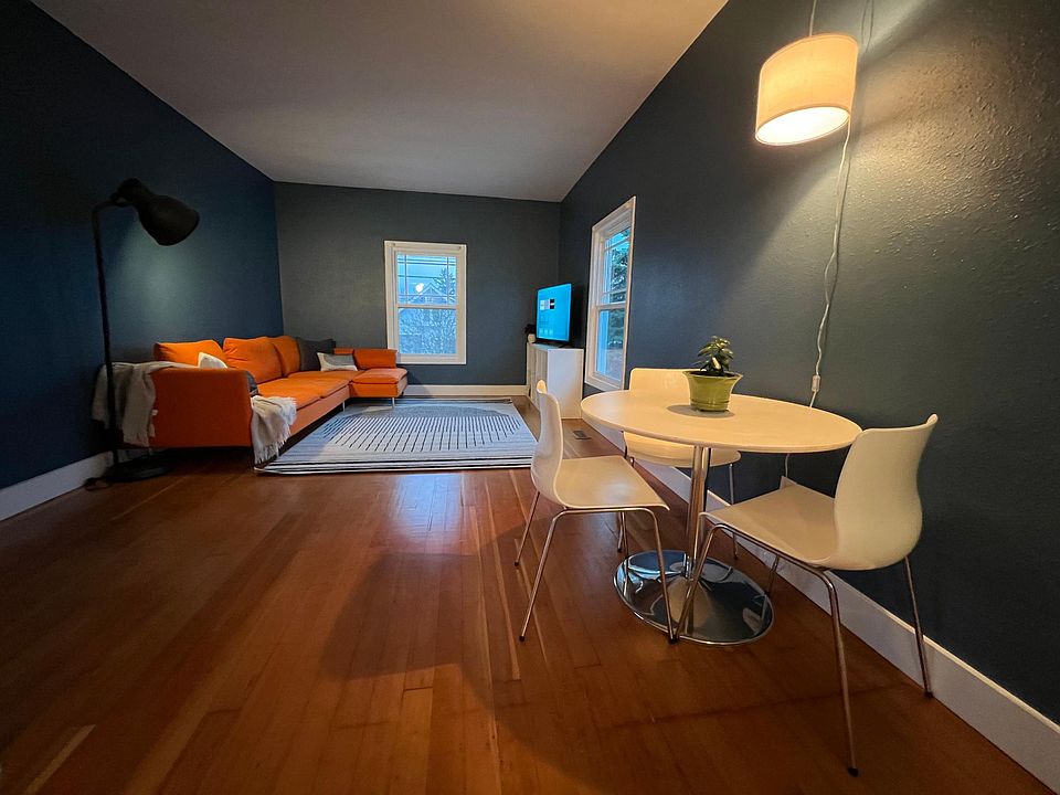 Open Concept Living / Dining