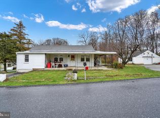 35 Creek Rd, Manchester, PA 17345