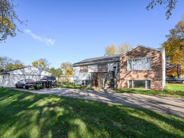 416 S 18th St, Bismarck, ND 58504
