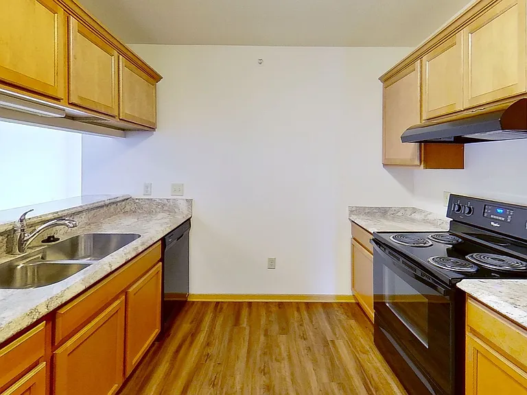 625 Cedar Bluffs Way #22 — Photo 7
