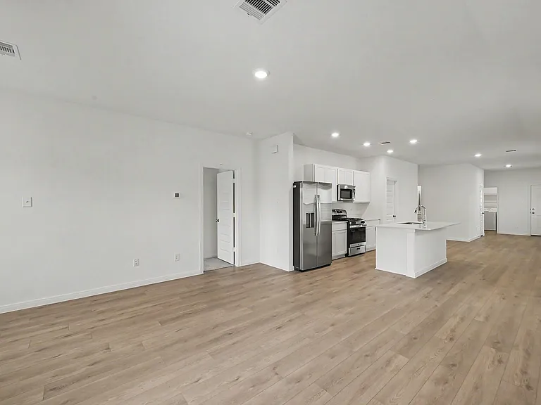 25260 Leather Leaf Ct — Photo 11