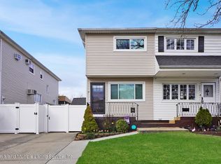 463 Retford Ave, Staten Island, NY 10312