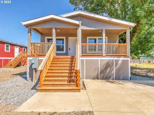 194 A St, Vernonia, OR 97064