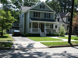 92 Lake Ave, Metuchen, NJ 08840