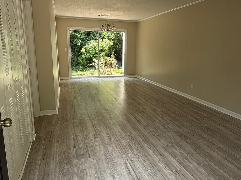 375 Leisure Ct #375 — Photo 3