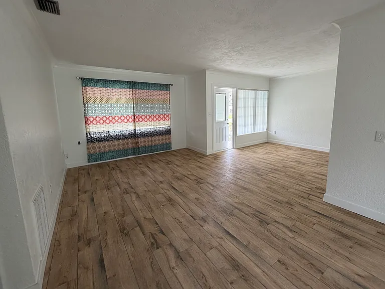 4518 Groveland St — Photo 3