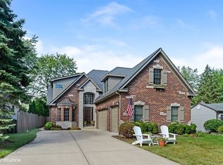 4504 Woodward Ave, Downers Grove, IL 60515