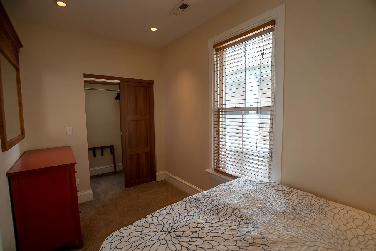 3 bed, 1550 sqft, $3,800 — Photo 4