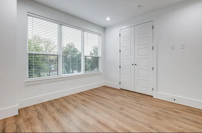 2345 Hondo Ave #1 — Photo 8