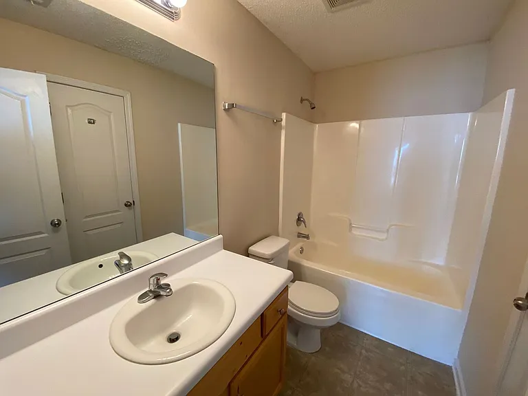 136 Fern Ridge Ct — Photo 6
