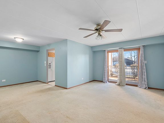 3rd image of 10278 Sw Hwy #1A