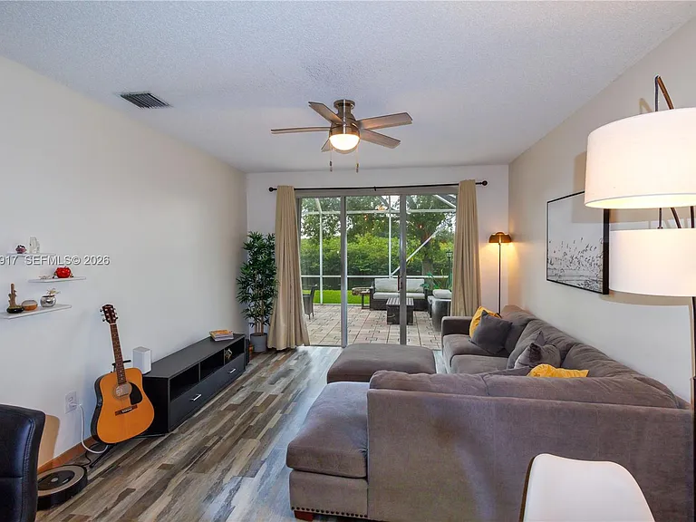 251 NW 151st Ave — Photo 8