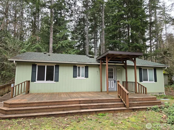 91 N Gadwall Place N, Hoodsport, WA 98548