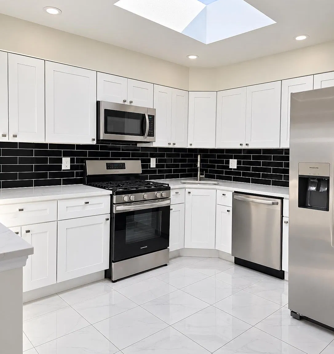 3 bed, 2.0 bath, 1950 sqft, $3,500 — Photo 4