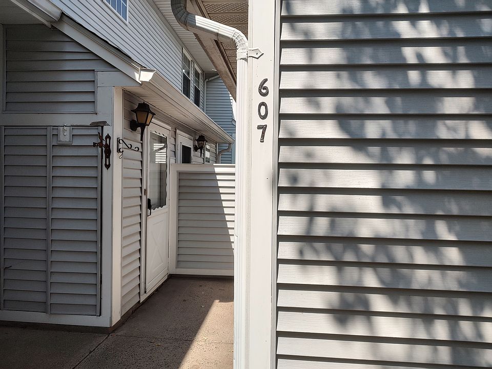 1st image of 607 Spring Meadow Rd