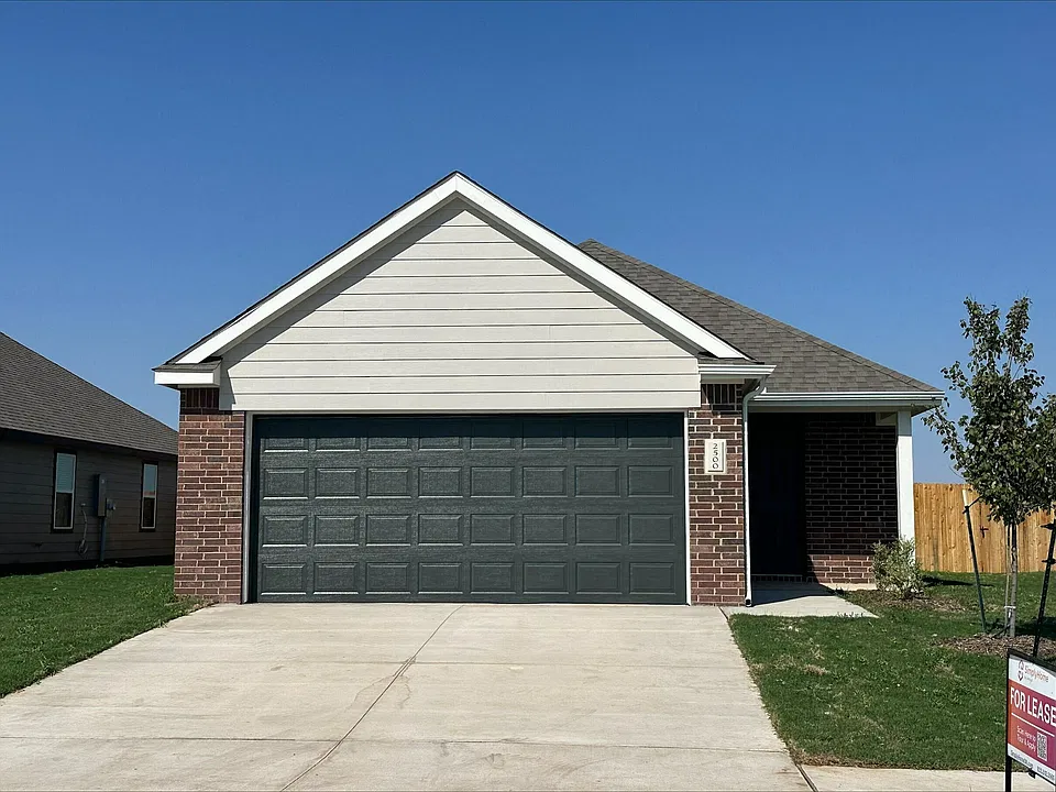 2500 Rosewood Ln