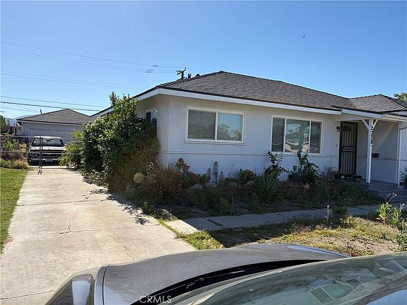2nd image of 2373 N Alameda Ave