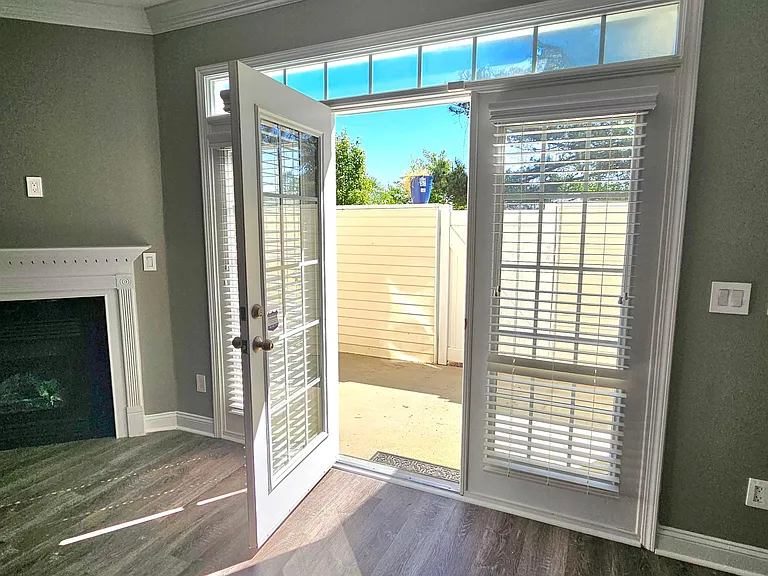 5817 Fox Point Cir — Photo 15