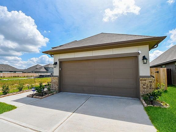 2nd image of 8907 Oak Ivy Ln