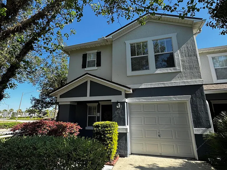 1052 N Black Cherry Dr — Photo 1