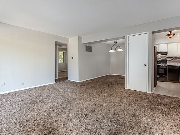 4th image of 4925 W 109th St APT 201