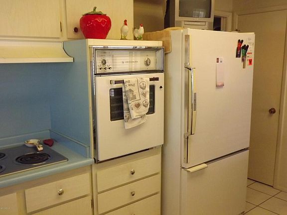 3rd image of 10133 W Ironwood Dr