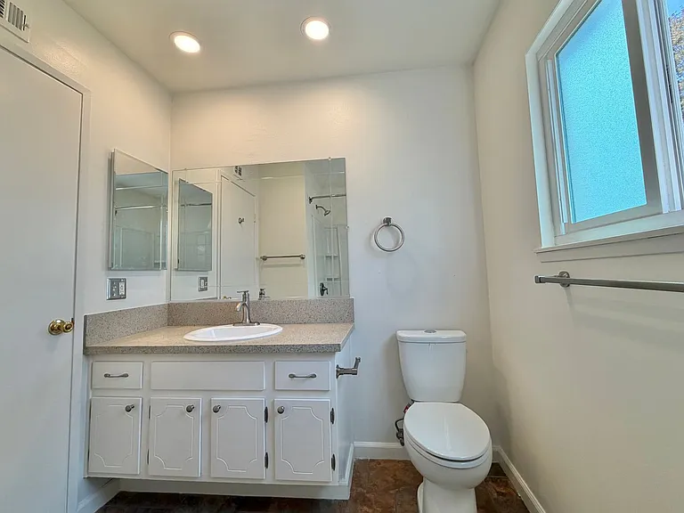 6104 Haas St — Photo 11