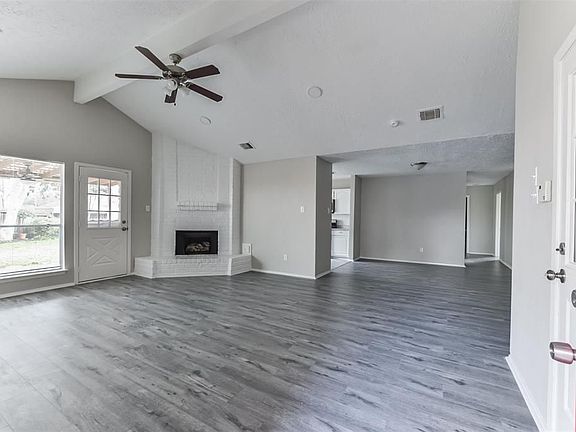 3rd image of 2219 Kingston Ct