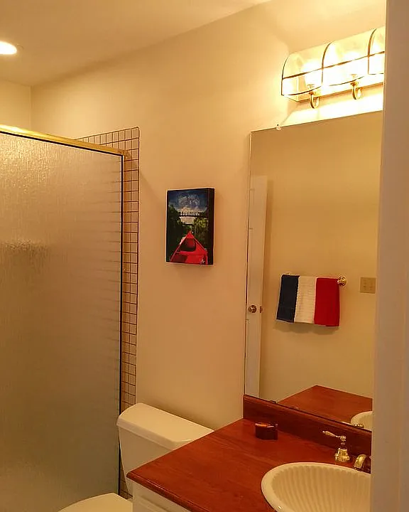 One of 4 full baths
