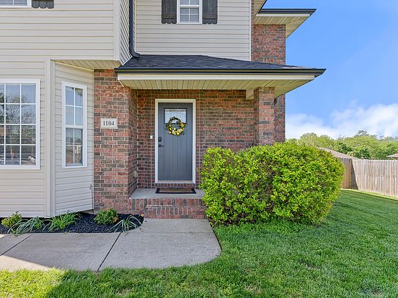 4th image of 1104 W Tyson Court