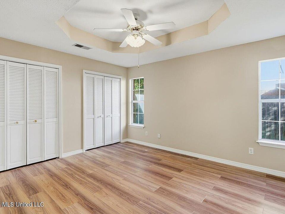 4th image of 3687 Flynn Dr