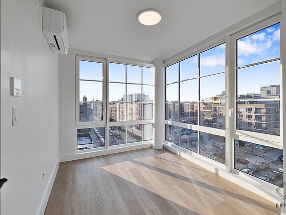 3rd image of 80 Linden Blvd #7Z