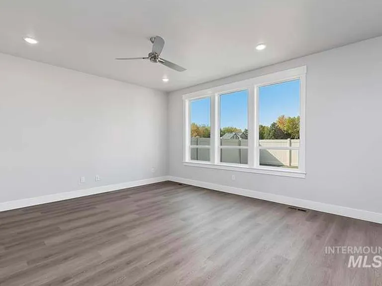 3507 N Tradewind Ave — Photo 5
