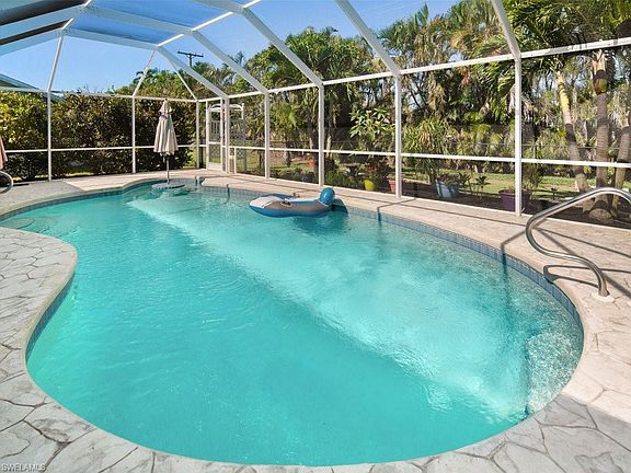 3rd image of 18064 Horseshoe Bay CIR