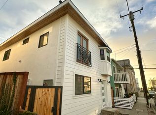 124 Lyndon St #1, Hermosa Beach, CA 90254