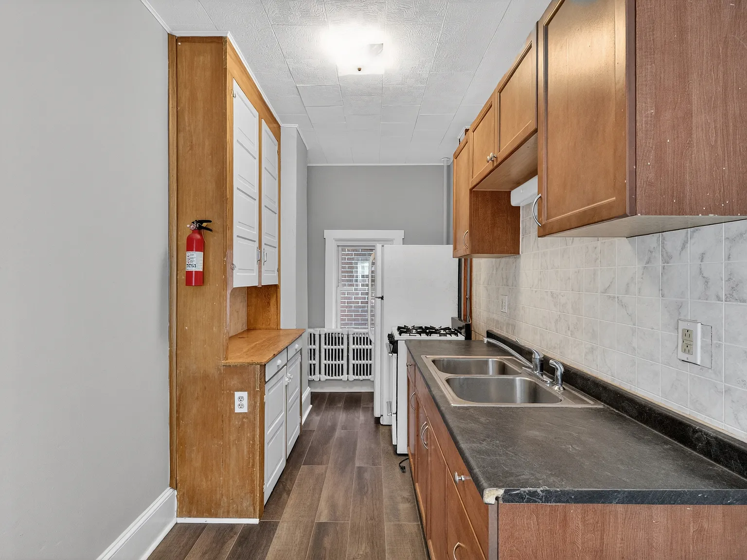 1 bed, 1000 sqft, $1,150 — Photo 3