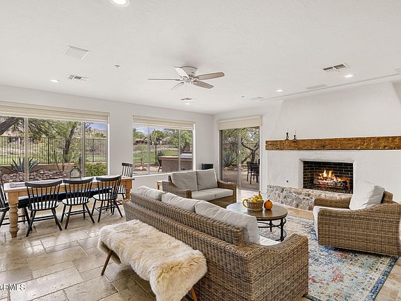 4th image of 2330 W MUIRFIELD Drive