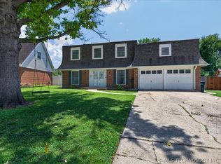 5821 Harvard Dr, Bartlesville, OK 74006