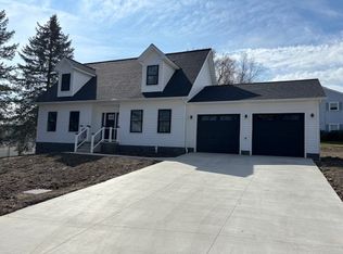 5110 Emmaline Dr, Erie, PA