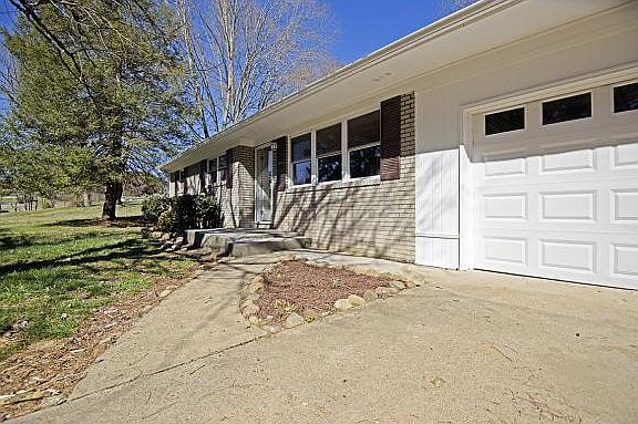 4th image of 142 Myers Subdivision Dr