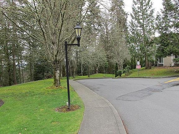 Charming Private Driveway