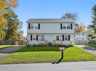 1 Oswegatchie Hills Rd E, Niantic, CT 06357
