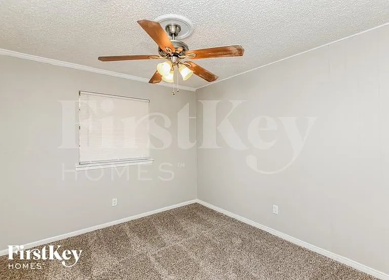 244 E Malone Ave — Photo 12