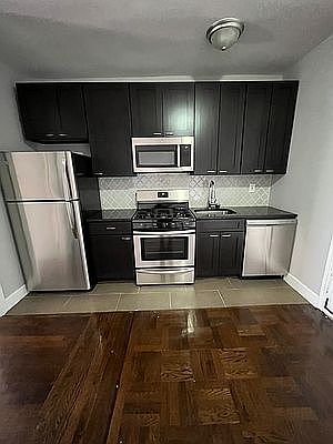 1st image of 21 E 21st St APT 6D