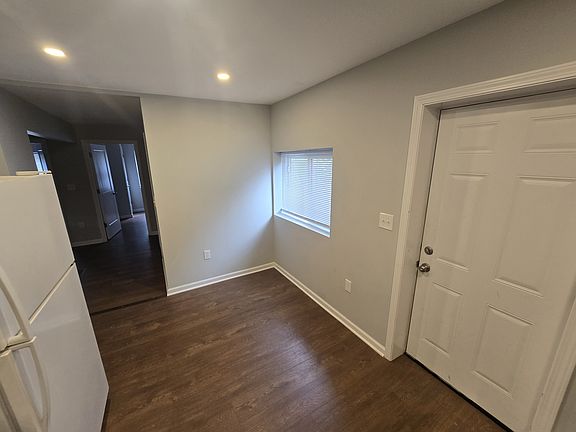 4th image of 923 S Rogers St APT 4