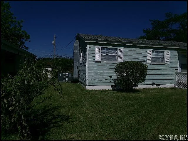 2107 Muldrow Dr — Photo 3